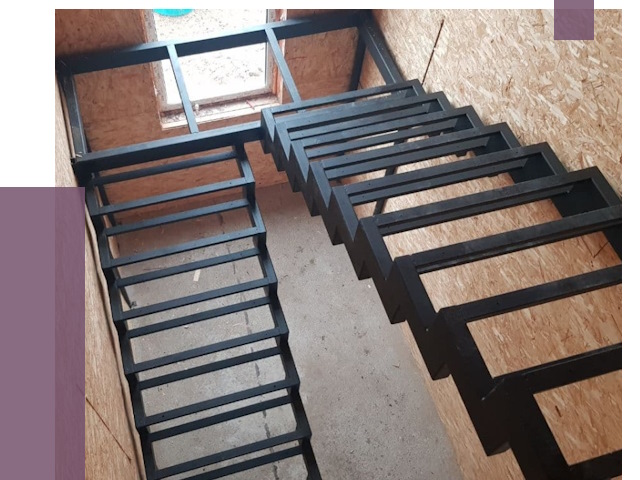 Демонтаж лестниц на металлокаркасе в Кизляре от 7316 руб. за м²