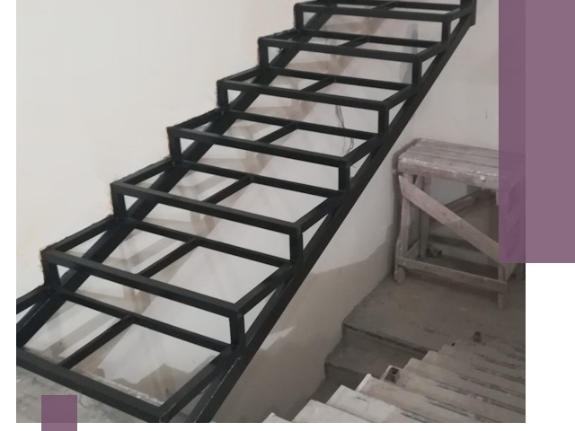 Демонтаж лестниц на металлокаркасе в Кизляре: быстрый вывоз и разбор