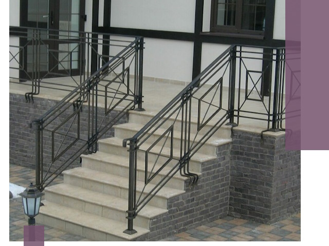 Перила для крыльца в Кизляре — монтаж, изготовление и установка