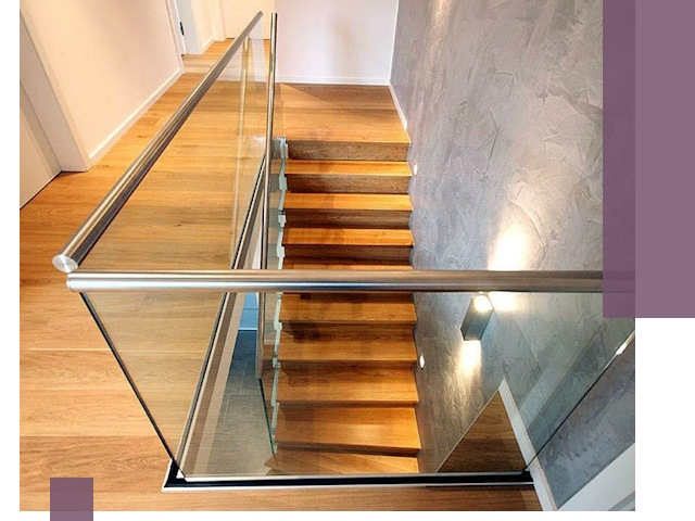 Перила для лестницы в доме — изготовление и монтаж в Кизляре