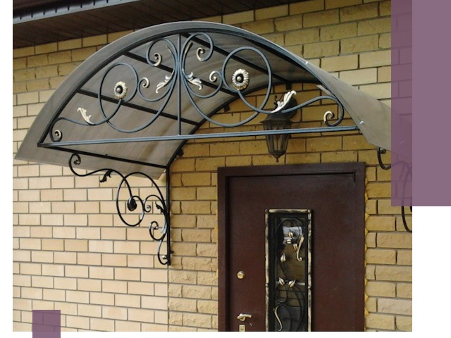 Изготовление козырьков из металла под ключ в Кизляре