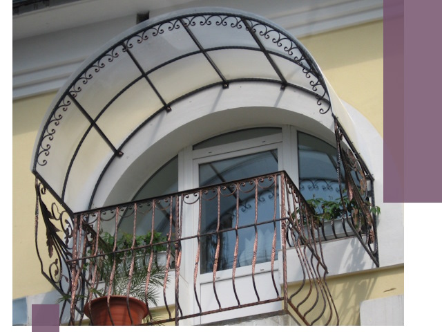 Козырьки над балконом в Кизляре — изготовление и монтаж