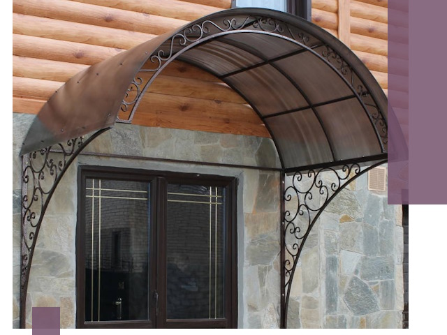 Арочные козырьки под ключ в Кизляре: изготовление и монтаж