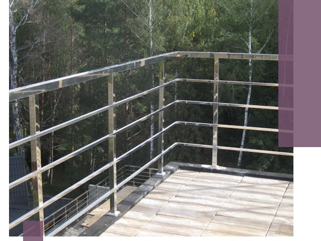 Парапеты из нержавеющей стали в Кизляре — изготовление и монтаж