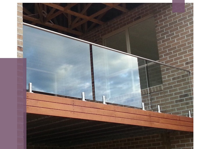 Стеклянные парапеты на крыше и террасе в Кизляре от 11431 руб. | ПРОЛЁТ-Кзр